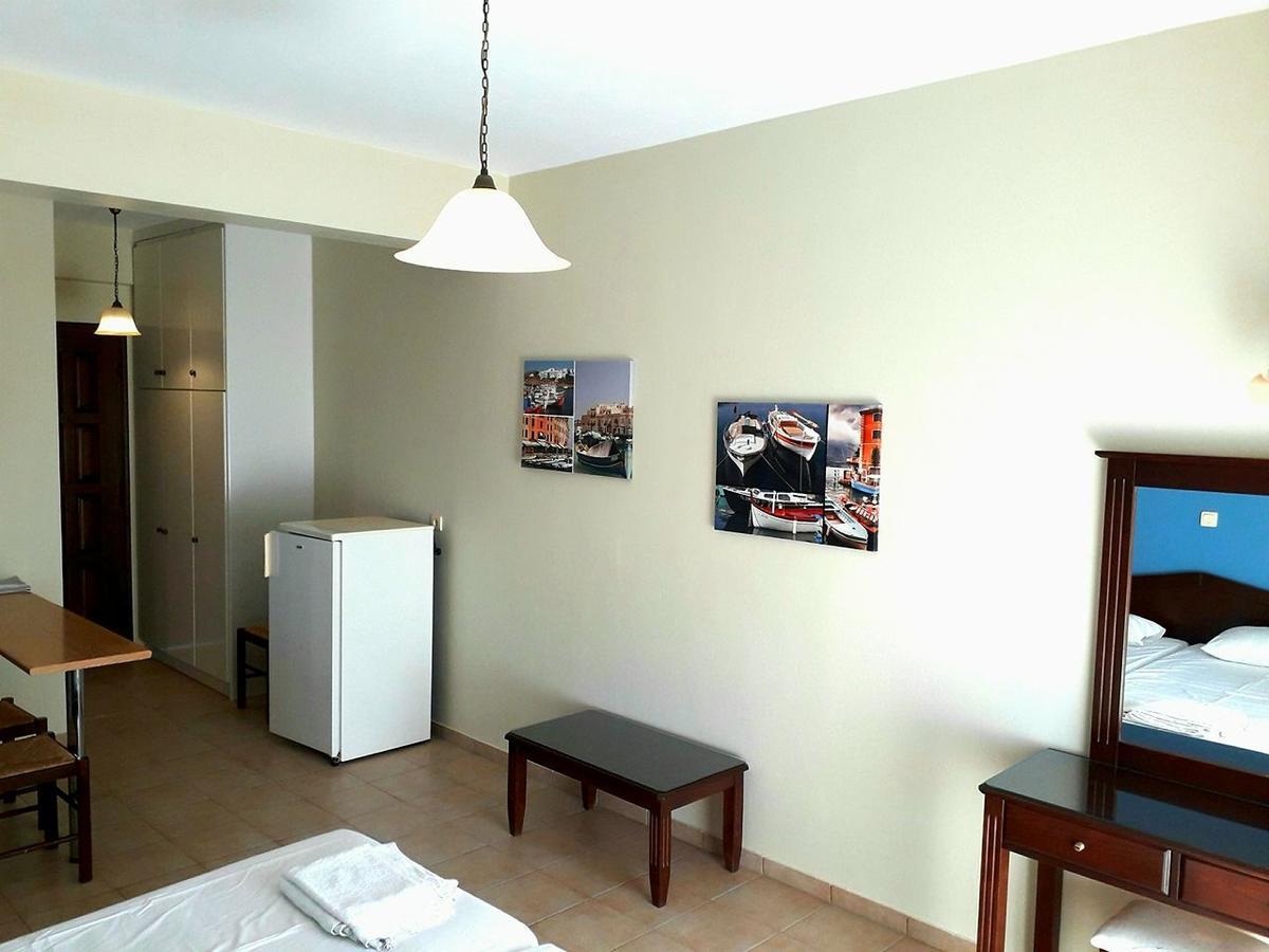 Sirius Hotel Finikounta Dış mekan fotoğraf