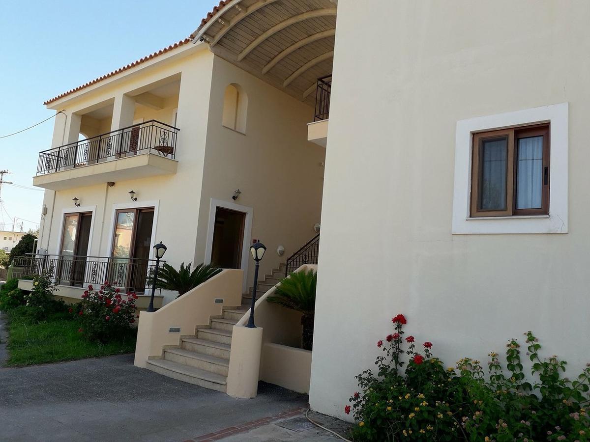 Sirius Hotel Finikounta Dış mekan fotoğraf